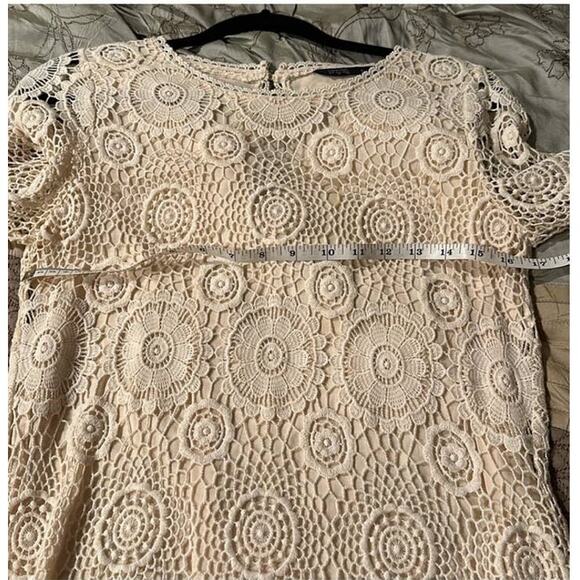 Zara | Cream Colored Flower Lace Dress Size S - Picture 9 of 11